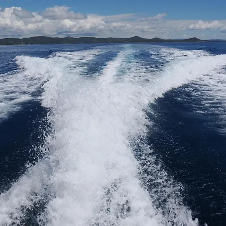 Deja Vu Inklusive Skipper Botel