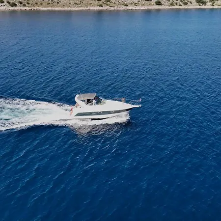 Botel Deja Vu Inklusive Skipper Biograd Na Moru